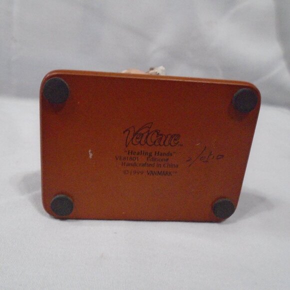 Vanmark "Helping Hands" Vet Care Collection Veterinarian Petting a Cat" - Picture 5 of 5